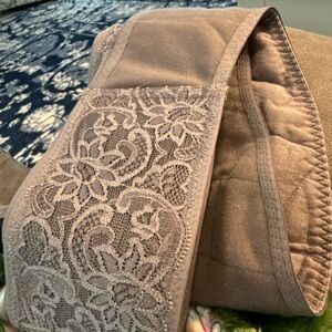 Gray Embroidered Waist Belt